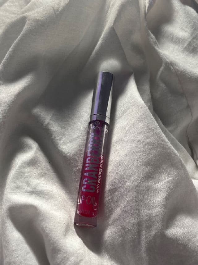 Essence Cranberry Lip Oil review photo by aestheticbye