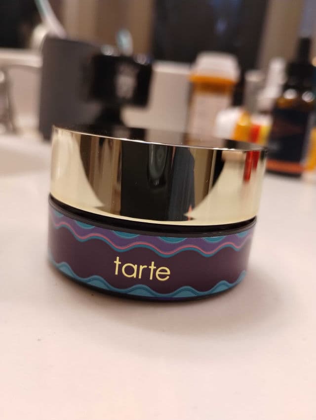 Tarte Drink of H2O Hydrating Daily Boost Moisturizer review photo by xyayrainbows
