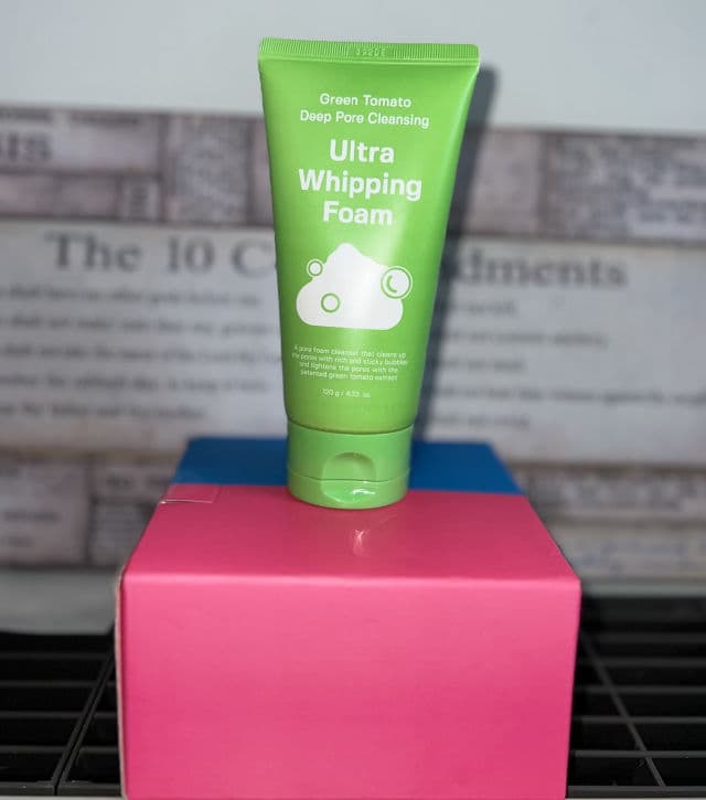 Sungboon Editor Green Tomato Pore Blurring Sun Cream SPF50+ PA++++ review photo by Productreviewer