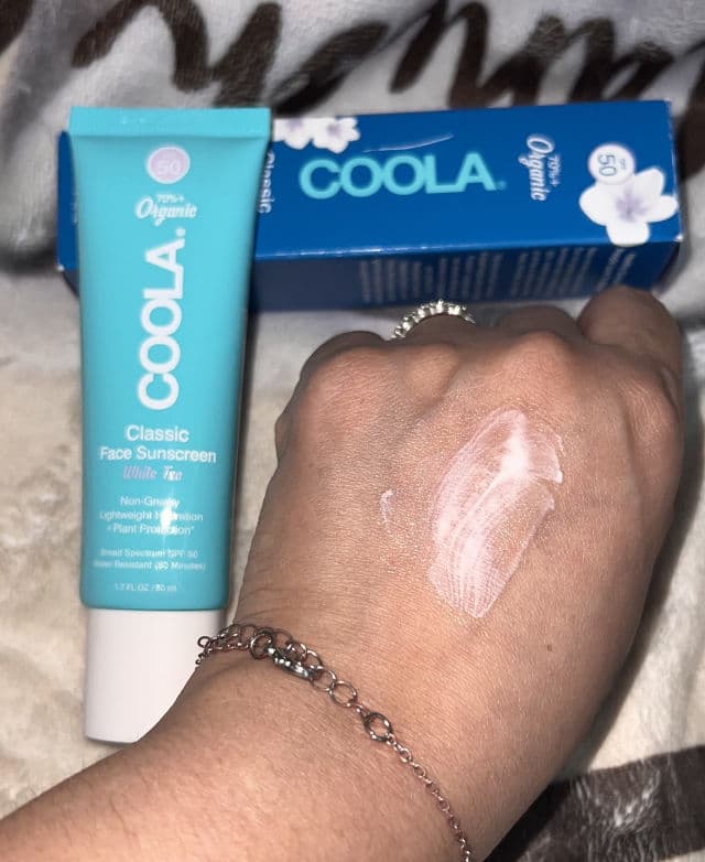 Coola Classic Face Sport SPF 50 - White Tea review photo by Productreviewer