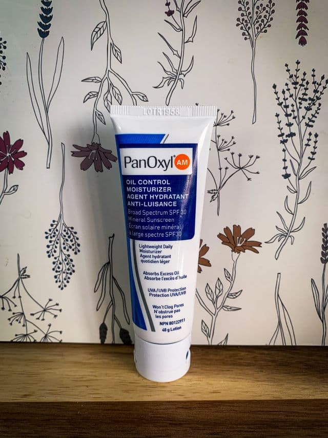 PanOxyl Oil Control Moisturizer with SPF 30 Mineral Sunscreen review photo by mariahreviews
