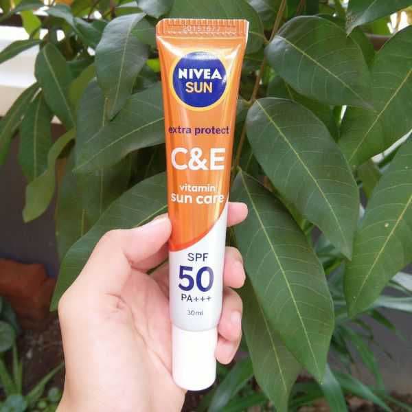 Nivea Sun Extra Protect C&E Vitamin Suncare SPF50 PA+++ review photo by dichanp