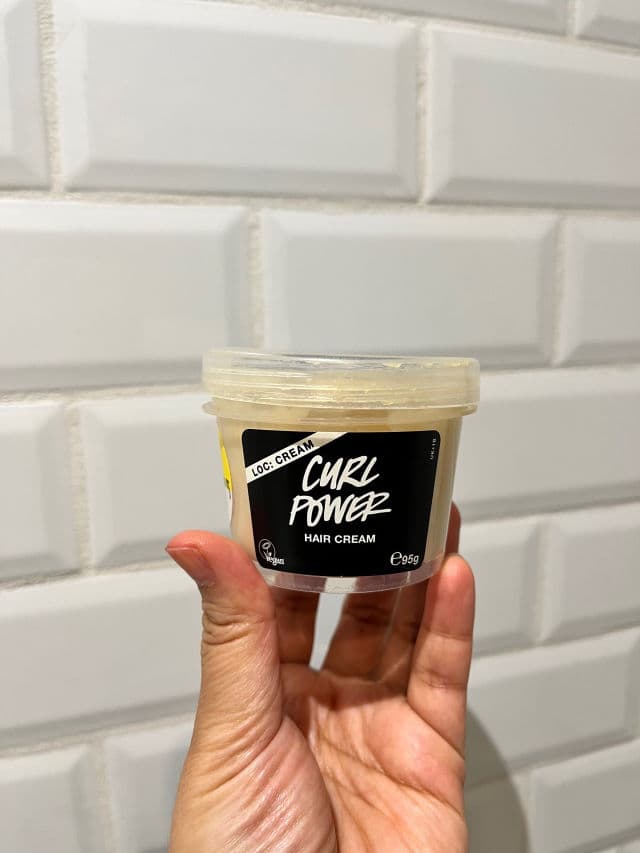 LUSH Curl Power Hair Cream review photo by Itscoco