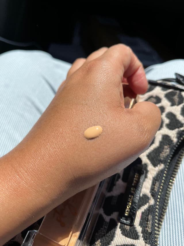 Urban Decay Stay Naked Weightless Liquid Foundation review photo by Geetaplanty