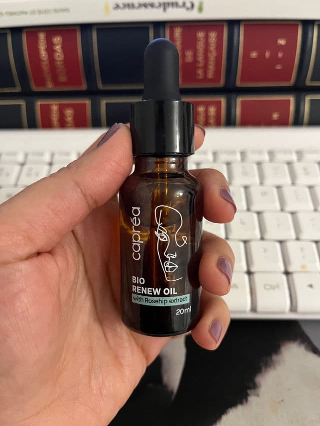 Caprea Beauty MiShot: Pro-Aging Serum BioRenew Oil with Rosehip Oil review photo by Cocoliciousdiary