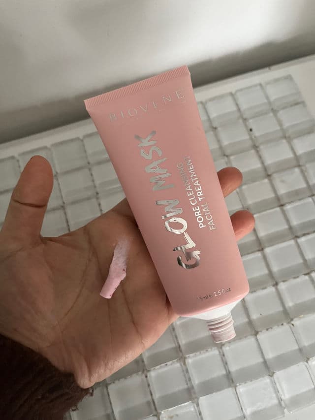 Biovène Glow Mask Pore Cleansing Facial Treatment review photo by Cocoliciousdiary