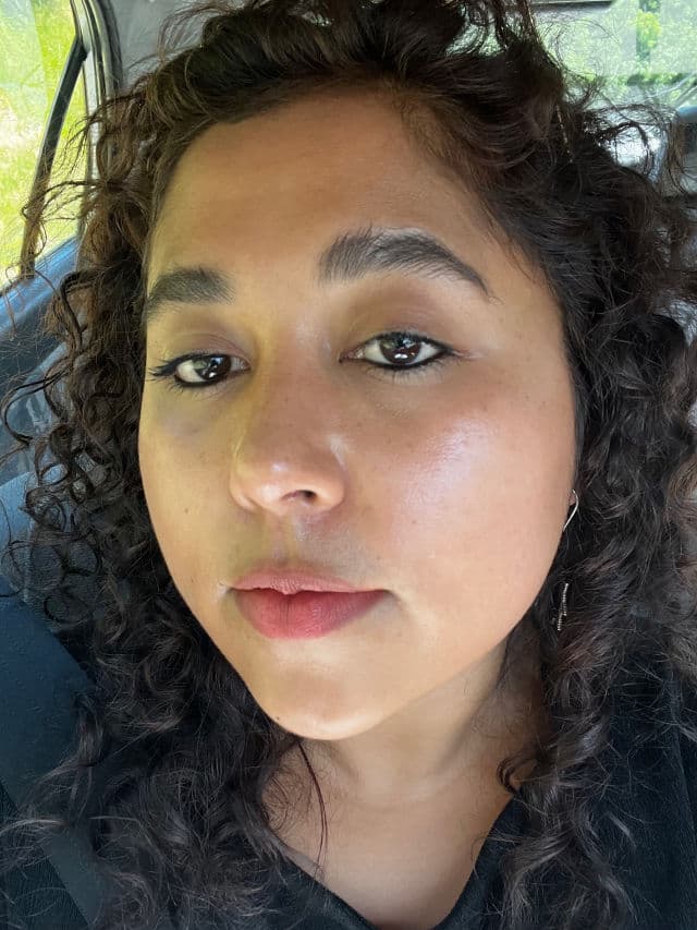 Urban Decay Stay Naked Weightless Liquid Foundation review photo by Geetaplanty