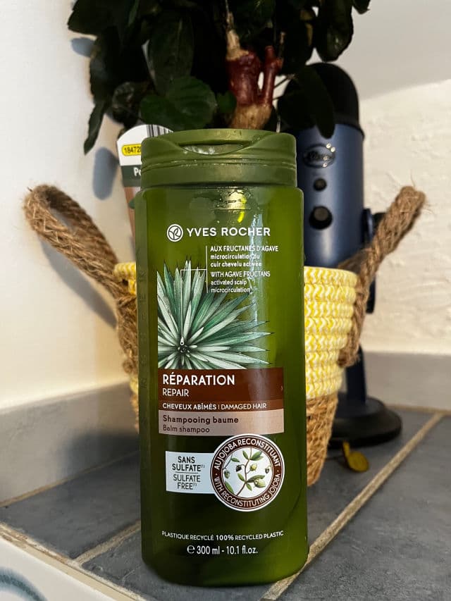 YVES ROCHER Repair - Balm Shampoo review photo by Browngirlinfrance