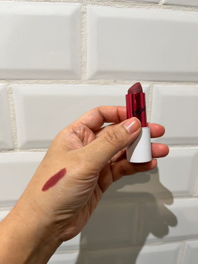 UOMA Beauty Sade review photo by Itscoco