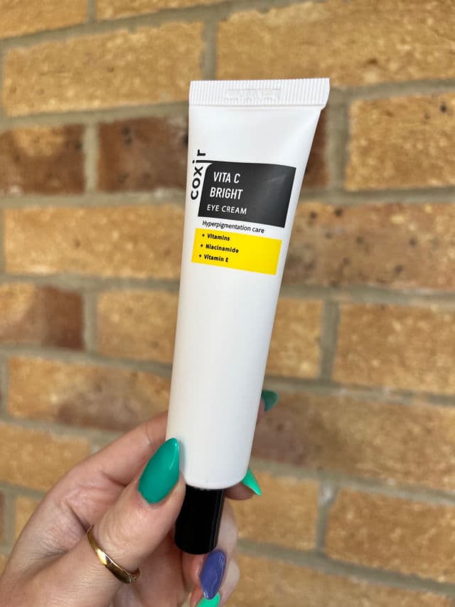 Coxir Vita C Bright Eye Cream review photo by Minique