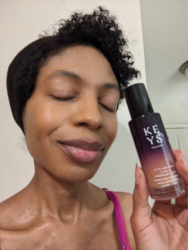 Keys Soulcare It's Like Skin 2-in-1 Concealer + Tint review photo by ChillinWithQuanie