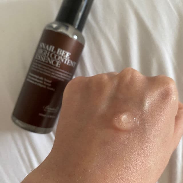 BENTON Snail Bee High Content Essence review photo by daisieskincare