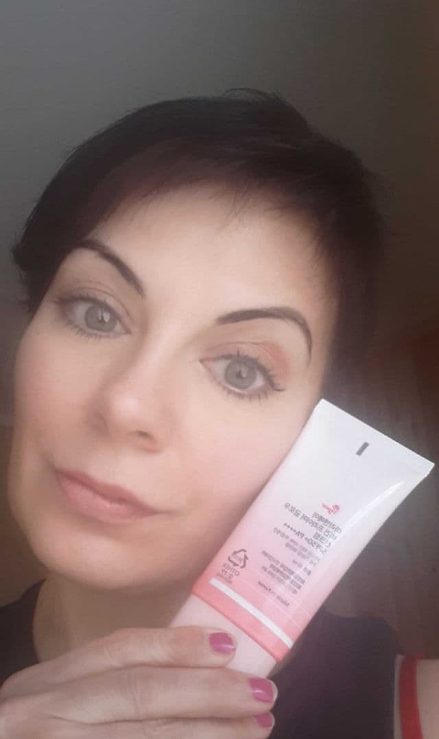 Mary&May Vegan Primer Glow Sun Cream SPF50+ PA++++ review photo by Maryandmore