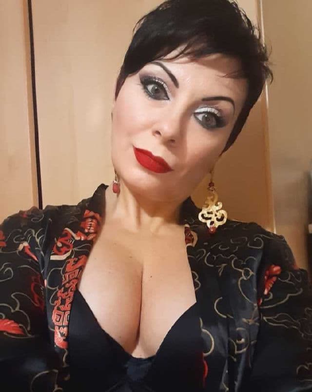 NABLA Skin Realist Beautifying Tinted Balm review photo by Maryandmore