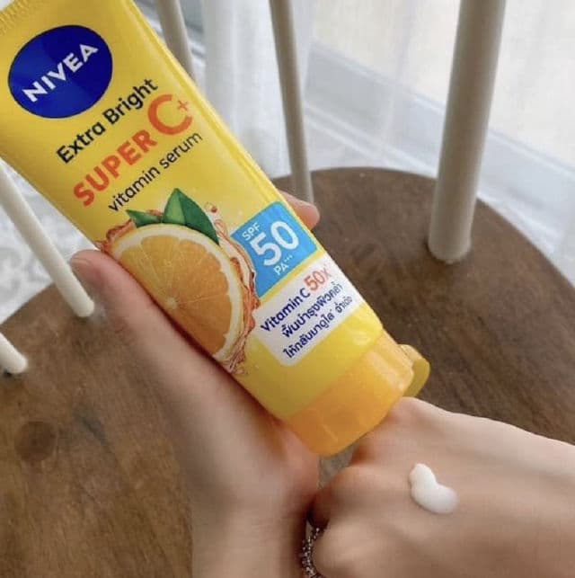 Nivea Extra Bright Super C+ Vitamin Serum SPF50 PA+++ review photo by keybole66