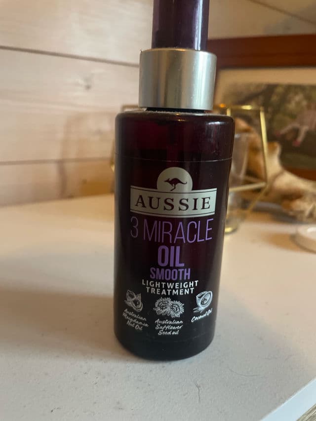 Aussie Reconstructor Lightweight Hair Oil review photo by katiek82