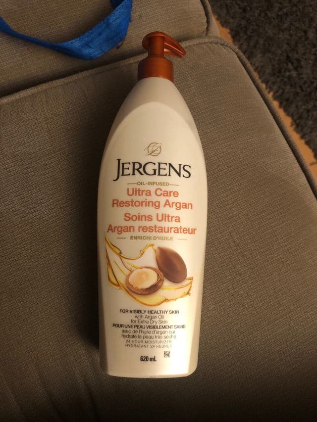 Jergens Shea Butter Deep Conditioning Moisturizer review photo by imdbest