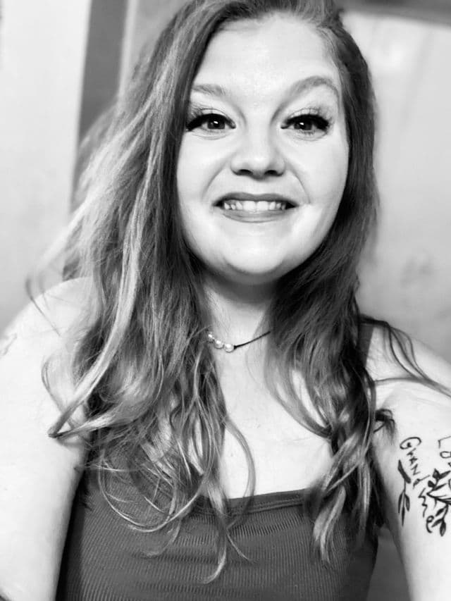 Ioni Cosmetics Everlasting Lash Glue review photo by beyoubeautifull