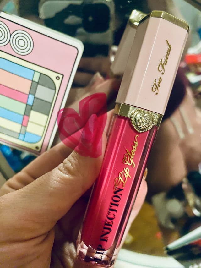 Too Faced Lip Injection Power Plumping Liquid Lip Balm review photo by beyoubeautifull