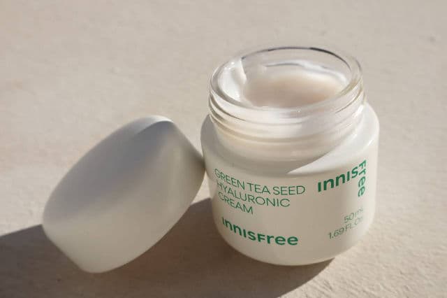 INNISFREE Green Tea Seed Hyaluronic Cream review photo by Keguritv