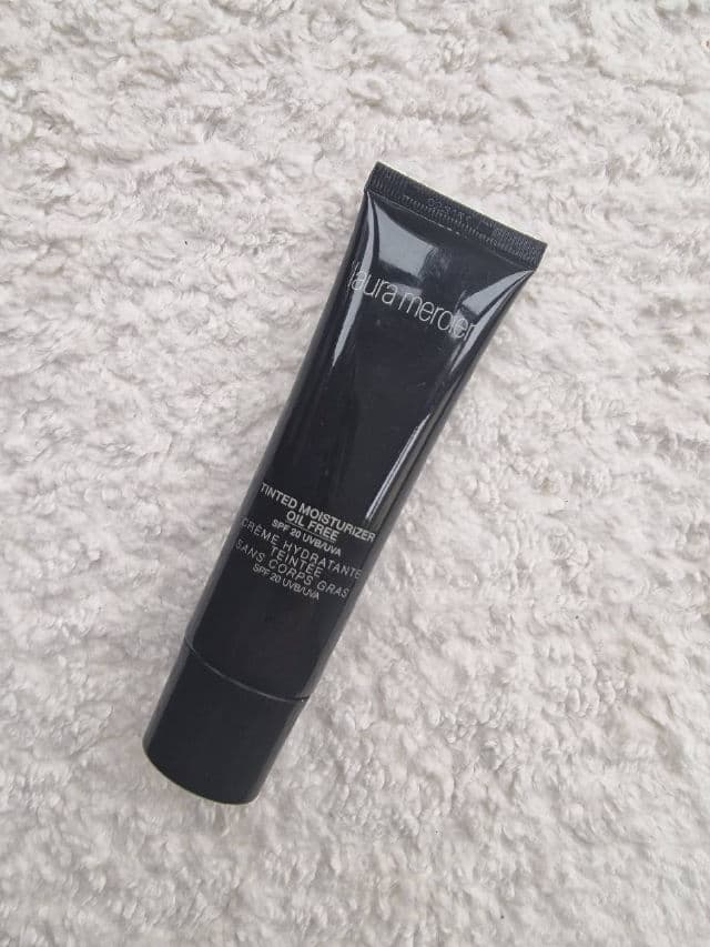 Laura Mercier Oil Free Tinted Moisturizer with SPF 20 review photo by TsvetiSp