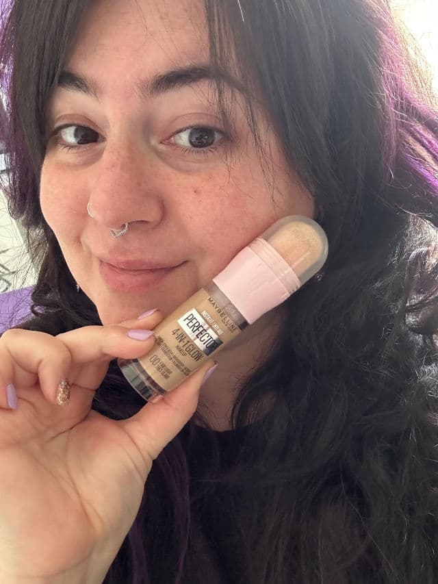 Maybelline Instant Age Rewind Perfector 4-in-1 Glow Makeup review photo by mybeautykarma