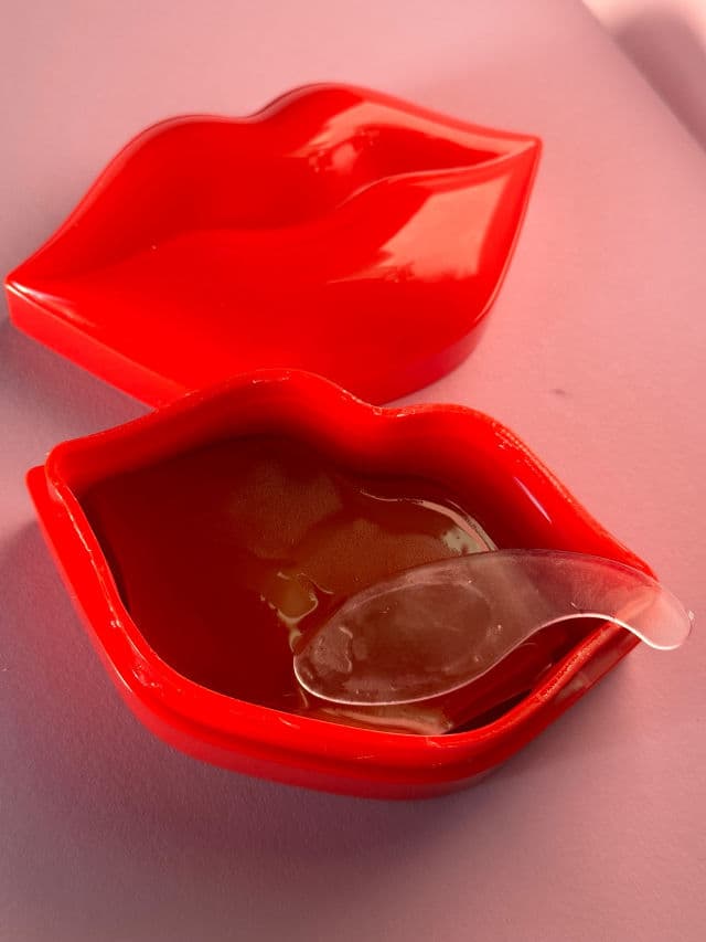 W7 Peach review photo by mybeautykarma