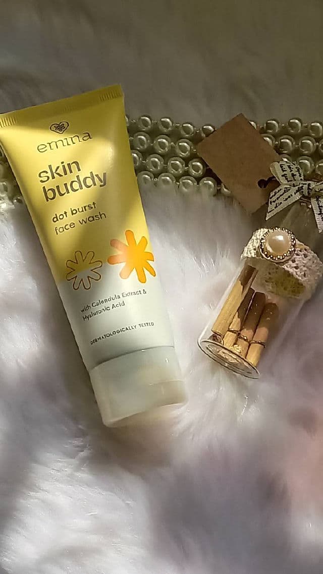 Emina Skin Buddy Bubble Up Face Wash review photo by nrsollehan