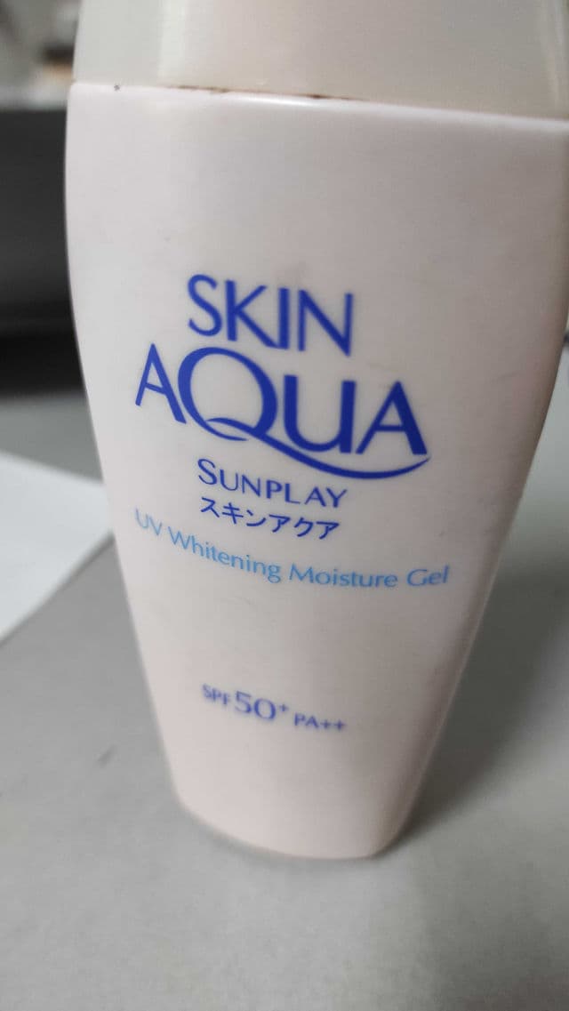 Sunplay Skin Aqua UV Brightening Moisture Gel SPF 50+ PA++++ review photo by Zeo