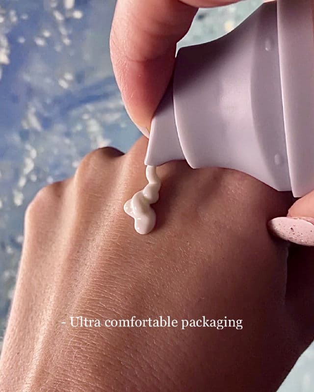 SKIN1004 Madagascar Centella Hyalu-Cica Water-Fit Sun Serum SPF50+ PA++++ review photo by tanyatss