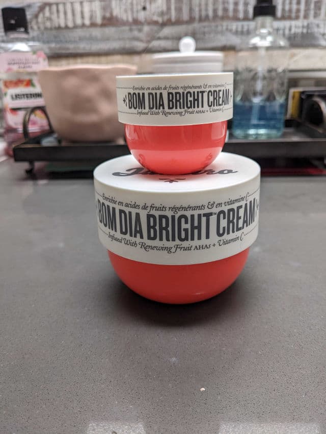 Sol de Janeiro Bom Dia Bright Cream review photo by missashley4