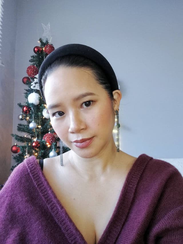 Maracuja Juicy Lip Plumping Gloss product review