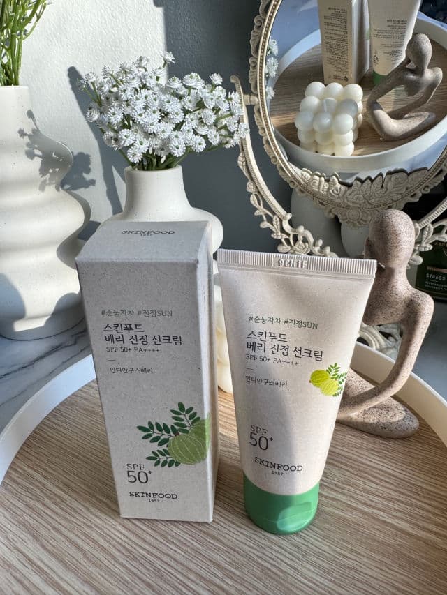 SKINFOOD Berry Soothing Sun Cream SPF50+ PA++++ review photo by Elise Katrina