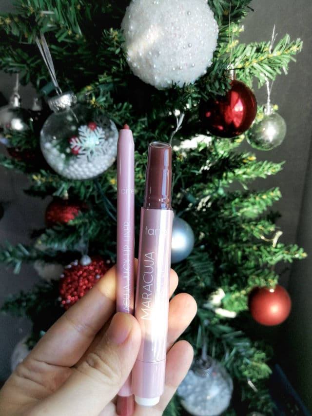 Maracuja Juicy Lip Plumping Gloss product review