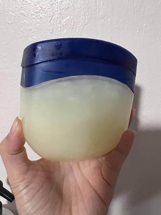 Vaseline Healing Jelly Cocoa Butter review photo by TramP