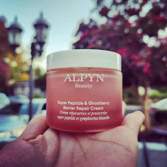 Alpyn Beauty Super Peptide & Ghostberry Moisturizer review photo by TramP
