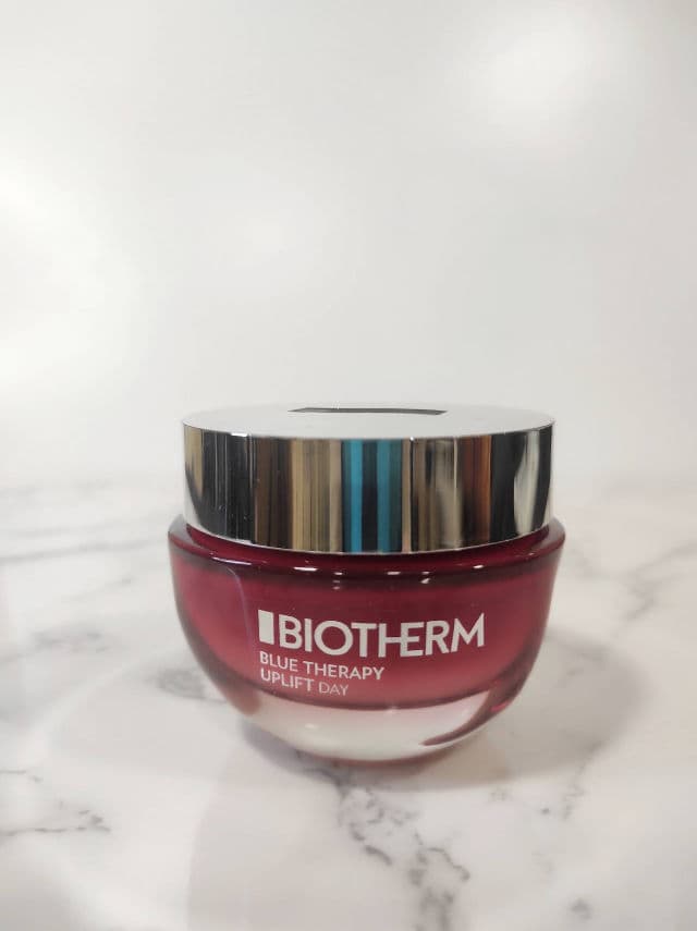 Biotherm Blue Therapy Red Algae Uplift Cream Day review photo by Mariasta