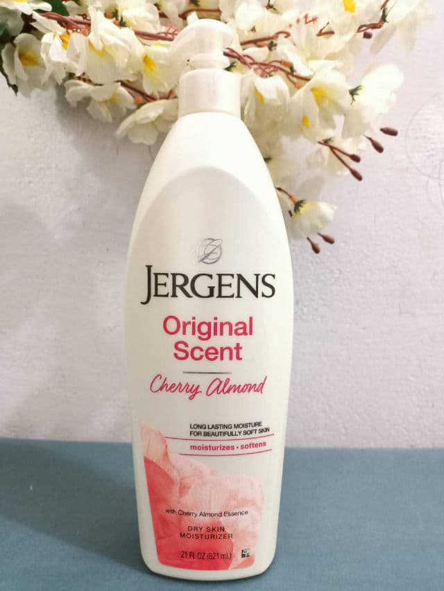 Jergens Hand & Body Lotion Moisturizer - Cherry Almond review photo by Dhannu