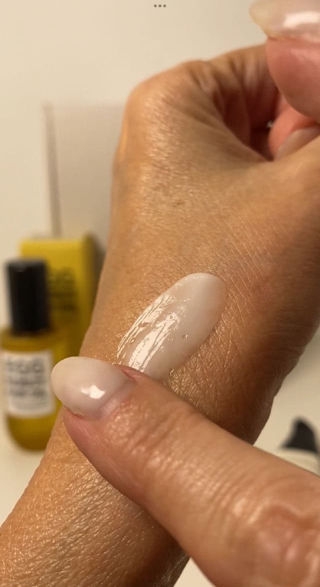 TOO COOL FOR SCHOOL Artclass Watery Blur Primer review photo by Waitingfirst