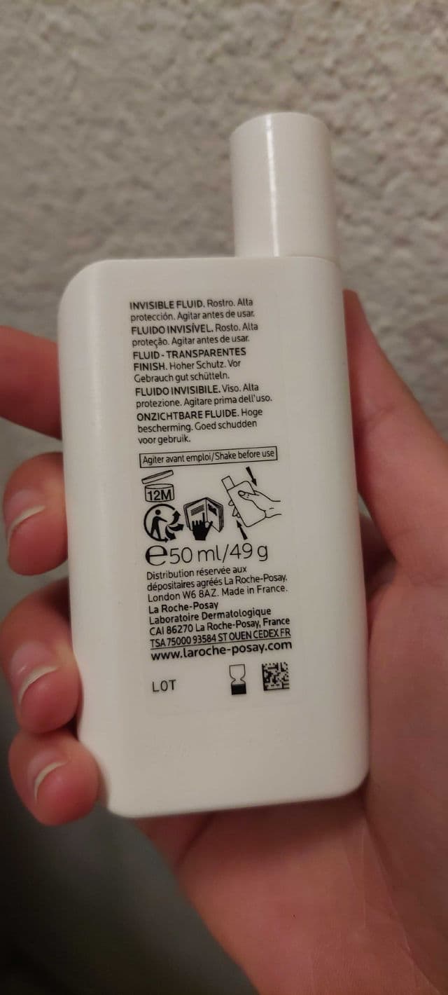 La Roche-Posay Anthelios UVMune 400 Invisible Fluid SPF50+ review photo by NerdyMetalhead