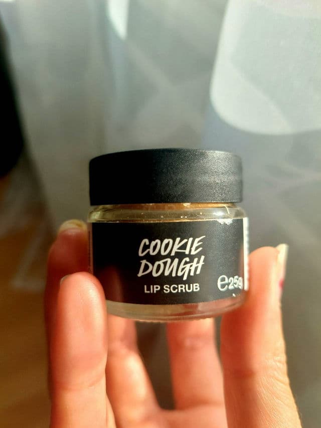 LUSH Cookie Dough Lip Scrub review photo by NerdyMetalhead