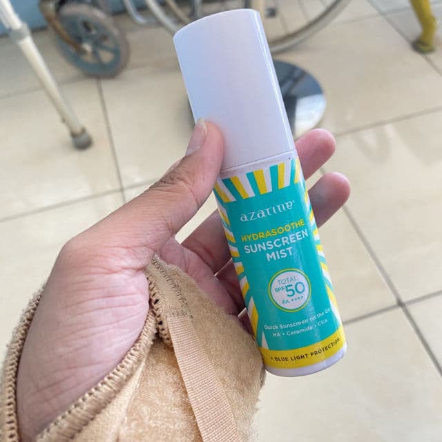 Azarine Hydrasoothe Sunscreen Mist SPF 50 PA++++ review photo by anandashakira