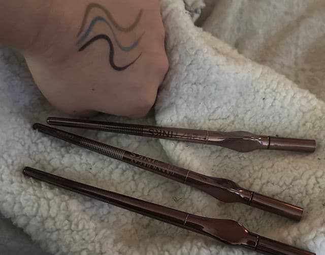 Urban Decay 24/7 Inks Easy Ergonomic Liquid Eyeliner Pen - Ozone review photo by dhanielle