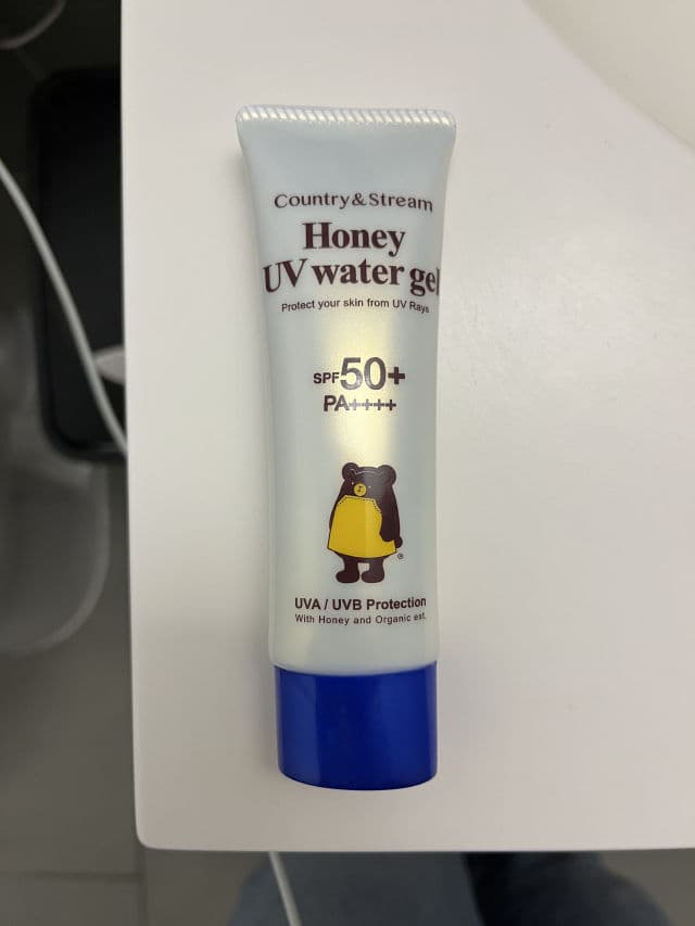 Country & Stream Honey UV Water Gel SPF 50+ PA++++ review photo by SerenaNY