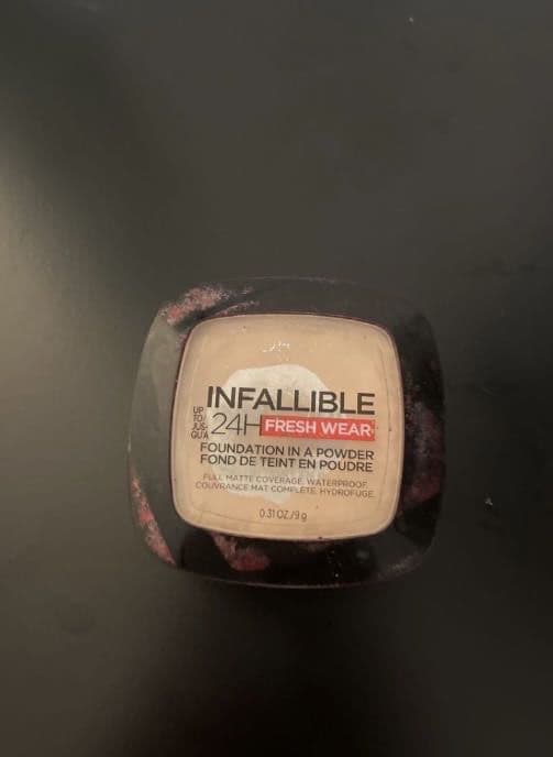 L'Oreal Paris Infallible 24H Fresh Wear Foundation Powder  review photo by Ellie05