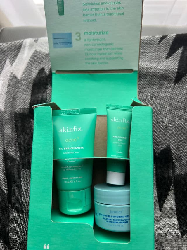Skinfix Acne+ Adapinoid Gel with Niacinamide + Squalene review photo by Cruzlabrada