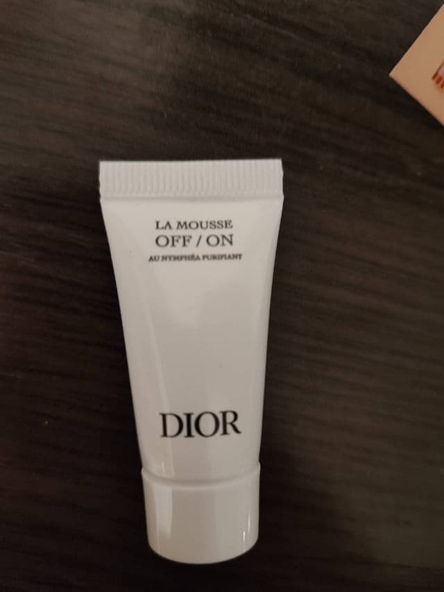 Dior La Mousse OFF/ON Foaming Cleanser review photo by Hastalapeinetadetodo