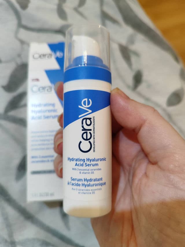 CeraVe Hydrating Hyaluronic Acid Face Serum review photo by Hastalapeinetadetodo