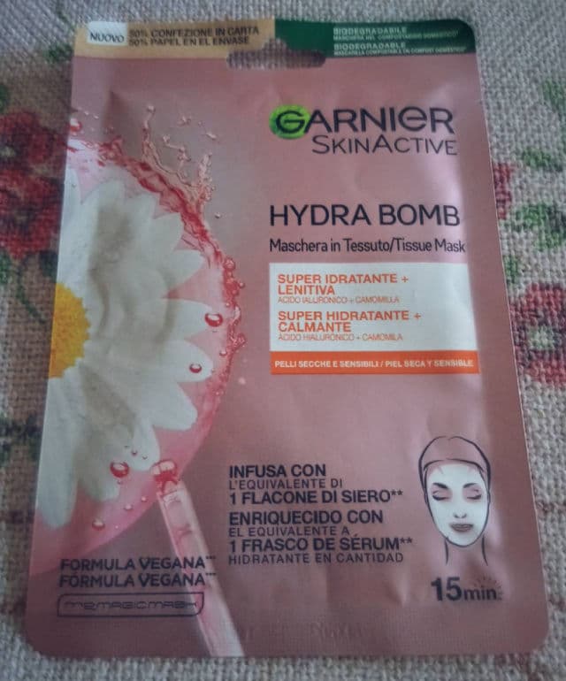 Garnier Camomile Hydrating Face Mask Moisture Bomb review photo by PickyMickys