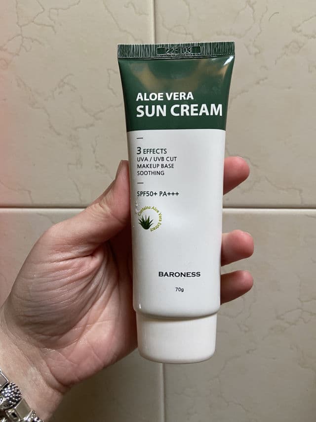 Baroness Aloe Vera Sun Cream SPF50+ PA+++ review photo by Luxlucis1995